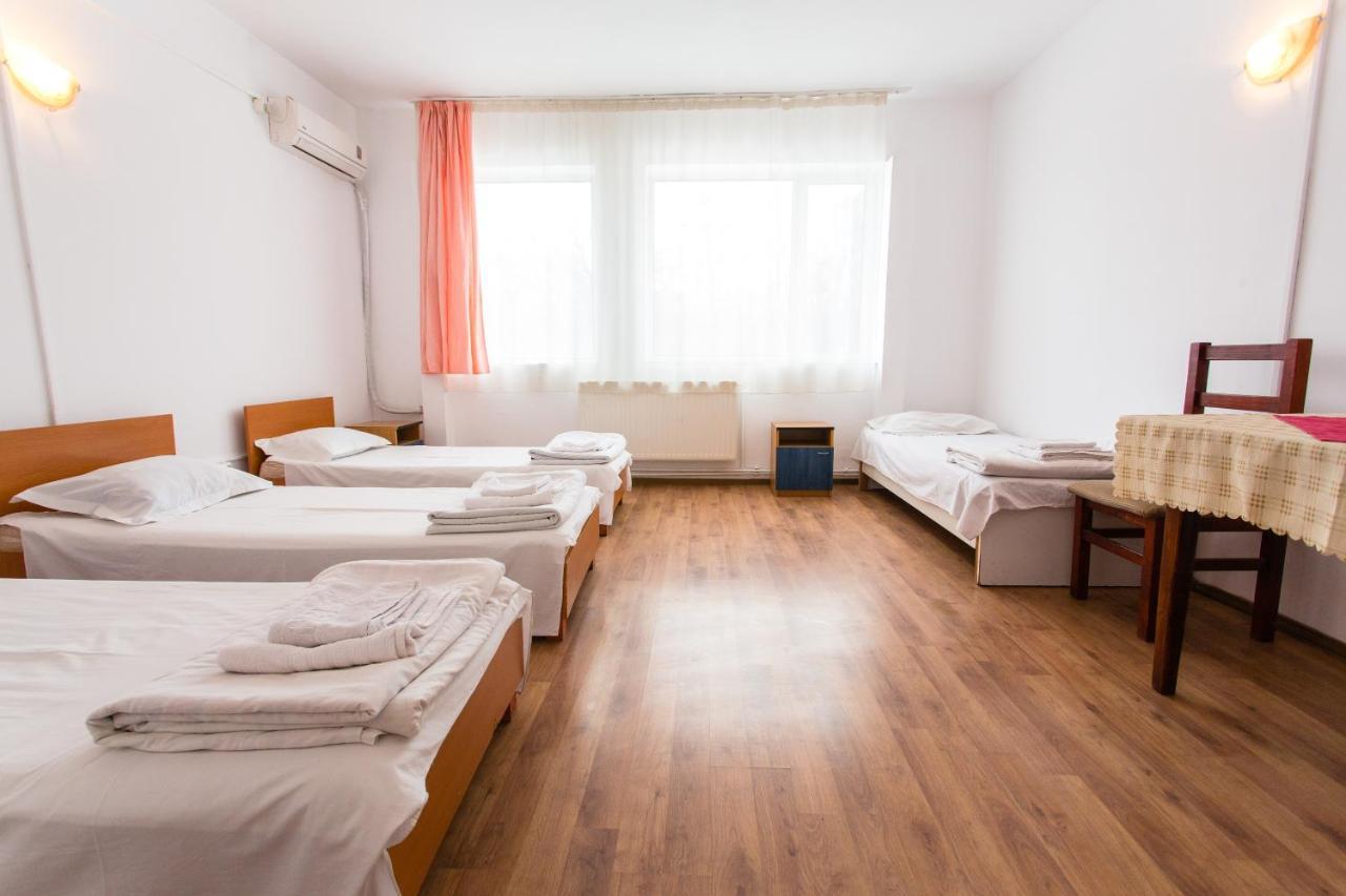Hostel Horia Plopeni المظهر الخارجي الصورة