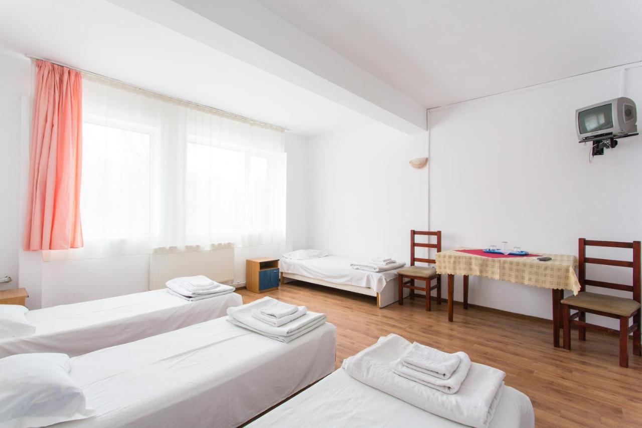 Hostel Horia Plopeni المظهر الخارجي الصورة
